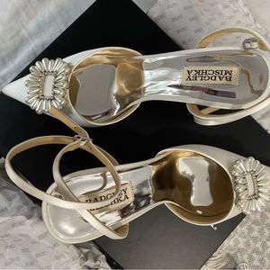 Bradley Mischka Nicky Pump - NEW IN BOX